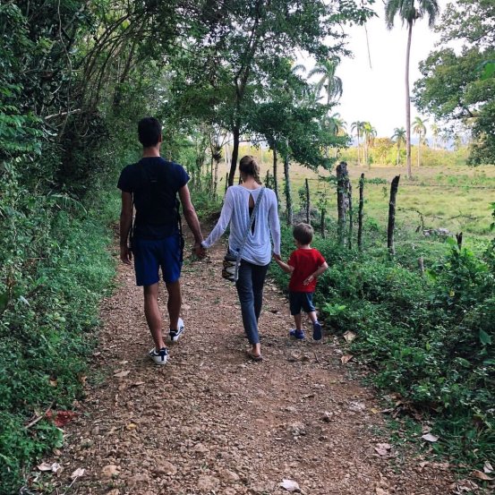 DZtgvqgU8AI3pQz.jpg_large